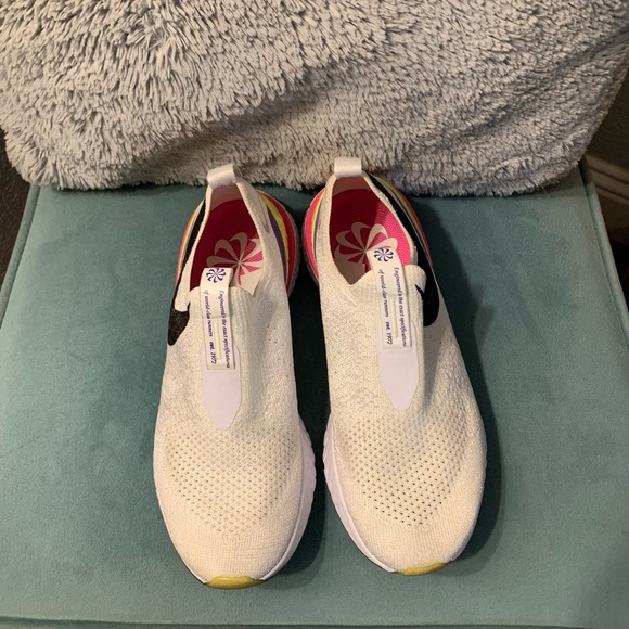 ✖️sold✖️Nike Epic Phantom React Flyknit Shoes - Picture 3 of 8
